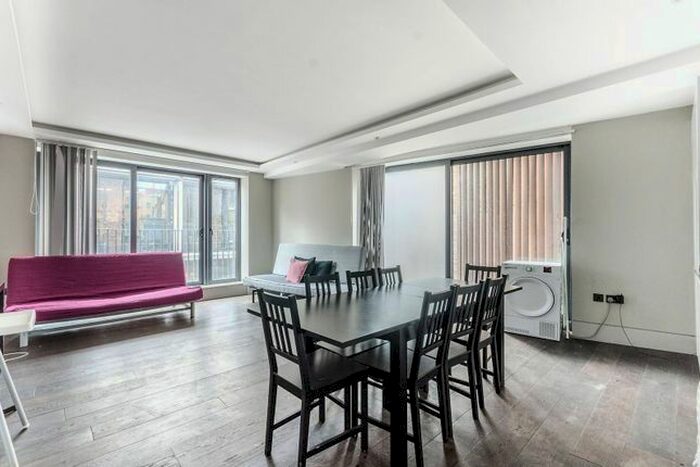 2 Bedroom Flat To Rent In Roger Street, Bloomsbury, London, WC1N