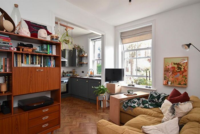 1 Bedroom Flat For Sale In Chapel Park Road, St. Leonards-On-Sea, TN37