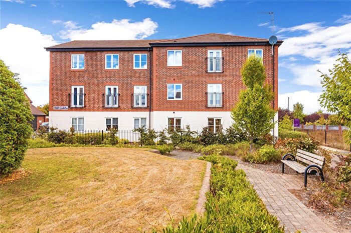2 Bedroom Flat For Sale In Sorbus Avenue, Hadley, Telford, Shropshire, TF1