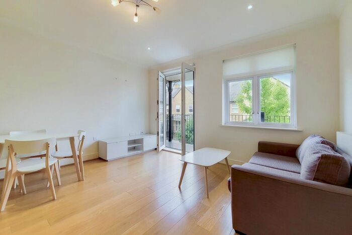 2 Bedroom Flat To Rent In Mackintosh Street, Bromley, BR2