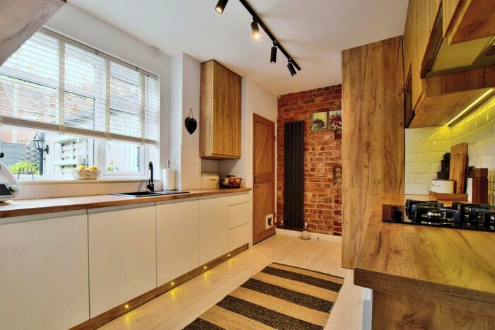 3 Bedroom Terraced House For Sale In Heybrook Road, Manchester, M23