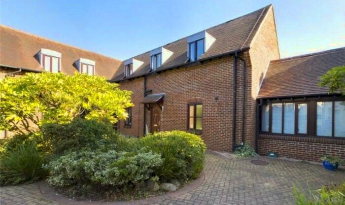 2 Bedroom Apartment To Rent In Mitford Close, Three Mile Cross, Reading, RG7