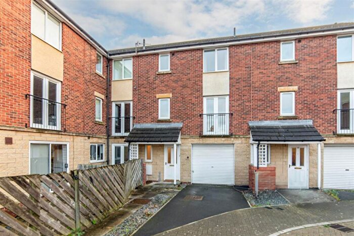 5 Bedroom Terraced House To Rent In £pppw - Hartford Court, Newcastle Upon Tyne, NE6