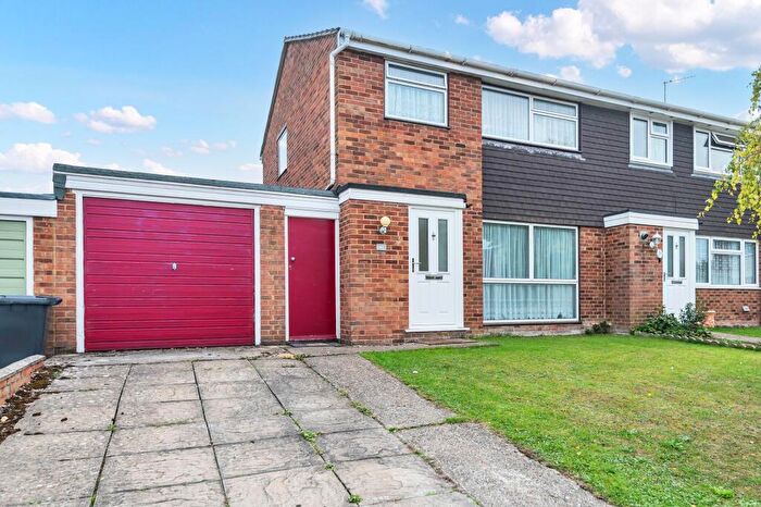 3 Bedroom Semi-Detached House For Sale In Beechwood Avenue, Melbourn, SG8
