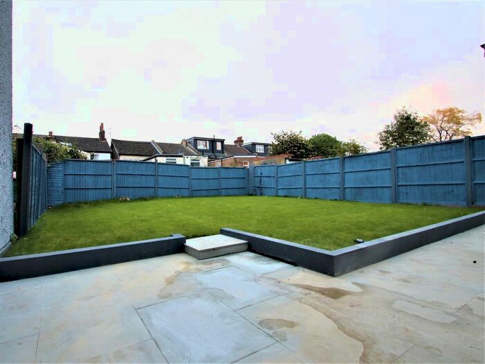 5 Bedroom Detached House To Rent In Essex Park, London, N3