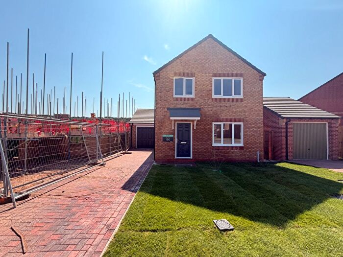 4 Bedroom Detached House To Rent In Dickens Way, Nottingham, NG17