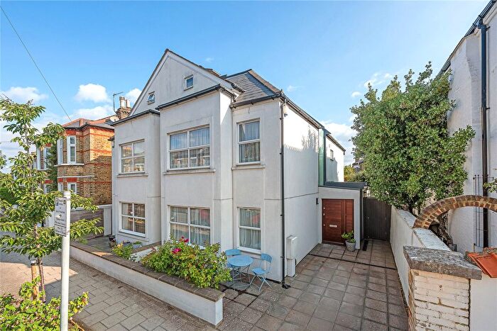3 Bedroom Detached House For Sale In Ringford Road, Southfields, London, SW18