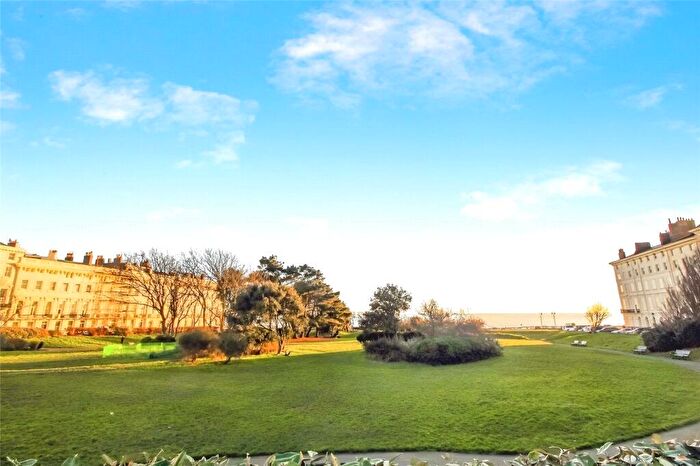 1 Bedroom Flat To Rent In Adelaide Crescent, Hove, East Sussex, BN3