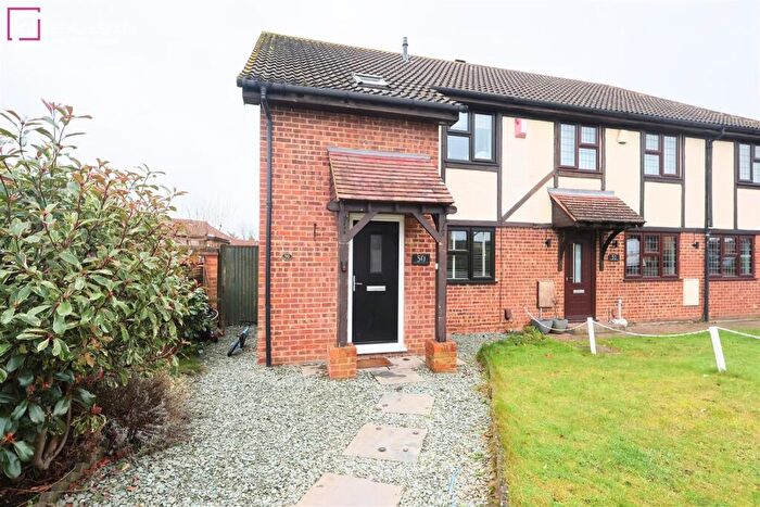 3 Bedroom Semi Detached House For Sale In Shepherds Gate, Hempstead, Gillingham, ME7
