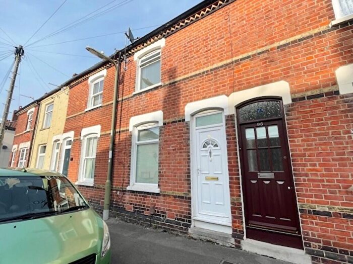 2 Bedroom Terraced House To Rent In Avenue Road, Gosport, PO12