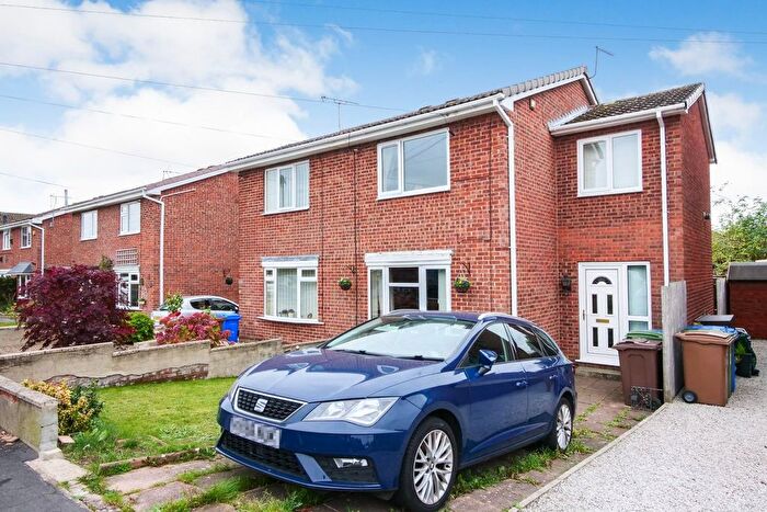 3 Bedroom Semi Detached House For Sale In Wold Road, Pocklington, York, YO42