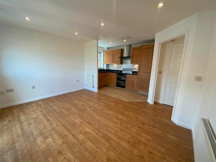 2 Bedroom Flat To Rent In Bressay Drive, Mill Hill, NW7