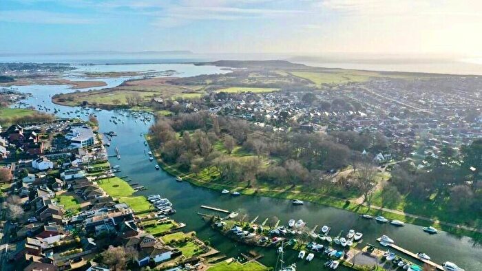 2 Bedroom Town House To Rent In Close To Tucton / Christchurch, BH23