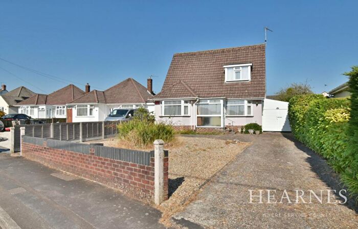 4 Bedroom Detached Bungalow For Sale In Clayford Avenue, Ferndown, BH22