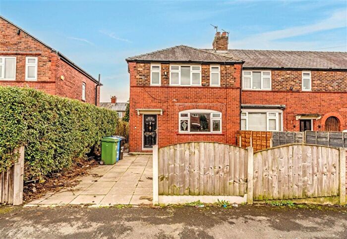 3 Bedroom End Of Terrace House For Sale In Chorley Road, Sale, M33