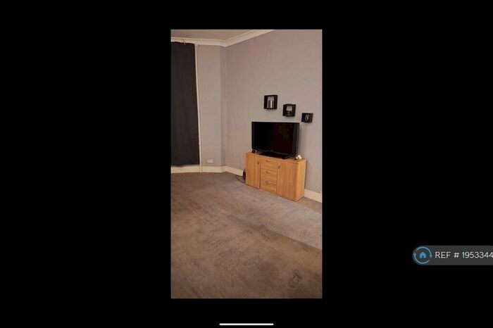 1 Bedroom Flat To Rent In Cartside Street, Glasgow, G42