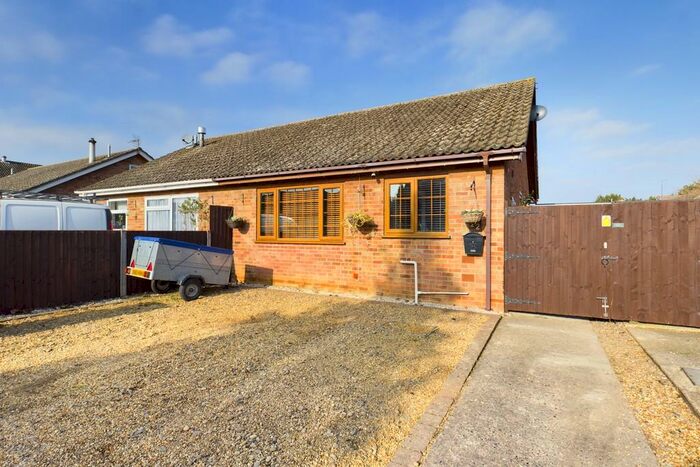 2 Bedroom Semi-Detached Bungalow For Sale In Blackbird Road, Beck Row, IP28