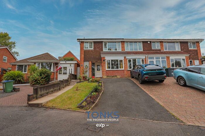 3 Bedroom End Terrace House For Sale In Hill Top Road, Oldbury, B68