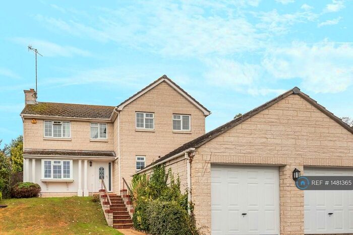 4 Bedroom Detached House To Rent In Whitecross Drive, Weymouth, DT4