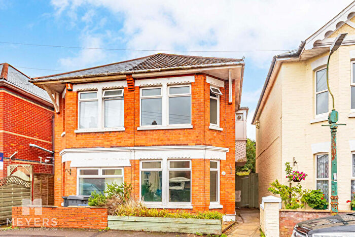 3 Bedroom Semi-Detached House For Sale In Wheaton Road, Bournemouth, BH7