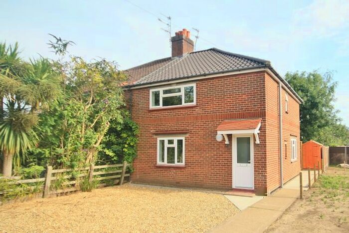 2 Bedroom Flat To Rent In St Marys Road, Stalham, Norfolk, NR12