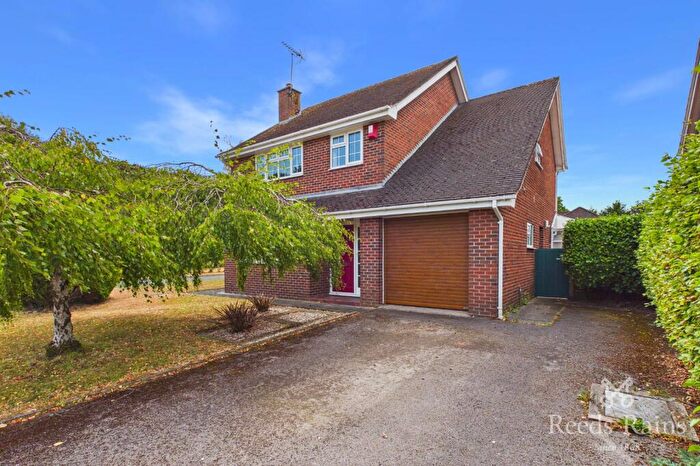 4 Bedroom Detached House For Sale In Ravenscroft, Holmes Chapel, Crewe, Cheshire, CW4