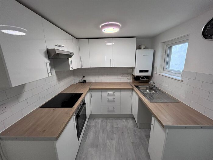 2 Bedroom Terraced House To Rent In Stanhope Road, Swanscombe, DA10