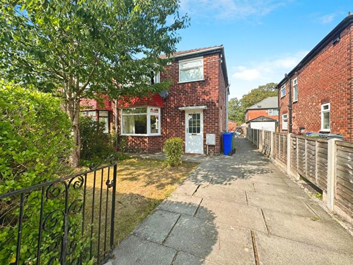 3 Bedroom Semi-Detached House To Rent In Jayton Avenue, East Didsbury, Manchester, M20