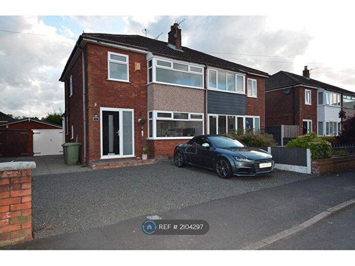 3 Bedroom Semi-Detached House To Rent In The Close, Haydock, St. Helens, WA11
