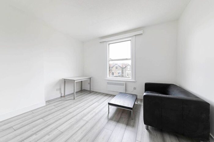 1 Bedroom Flat To Rent In Dean Road, Willesden Green, (Inclusive Of Water), NW2