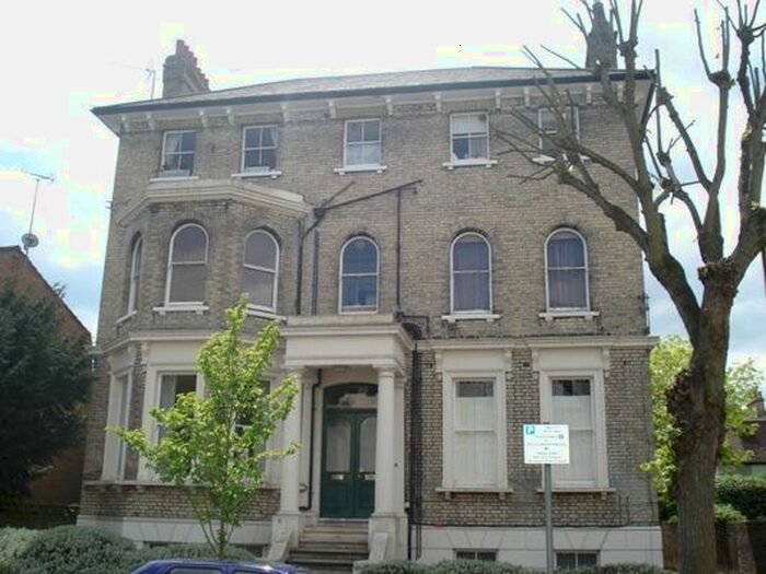 1 Bedroom Flat To Rent In Grove Road, Surbiton KT6