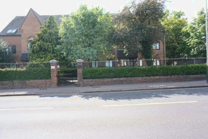 2 Bedroom Flat To Rent In Oakdene, Gubbins Lane, Harold Wood, Essex, RM3