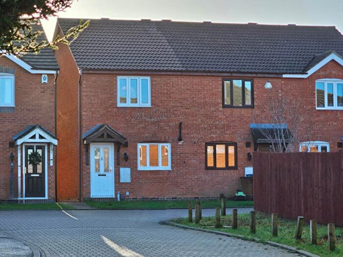 2 Bedroom End Of Terrace House For Sale In Hobby Court, Oxford, OX4