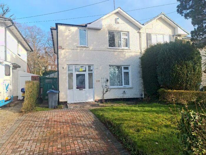 3 Bedroom Semi-Detached House To Rent In Witherford Way, Selly Oak, Birmingham, B29
