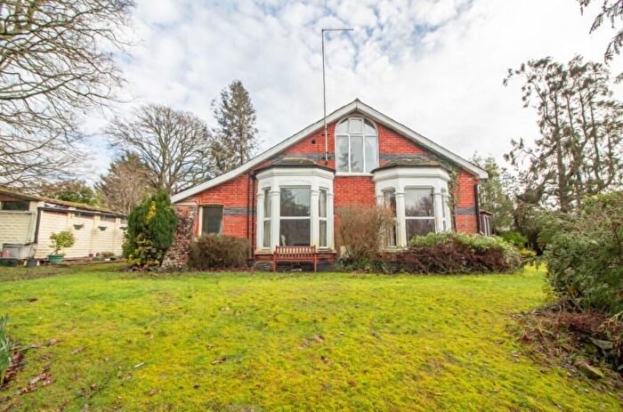 3 Bedroom Detached House For Sale In Summerland, Silvester Road, Cowplain, PO8