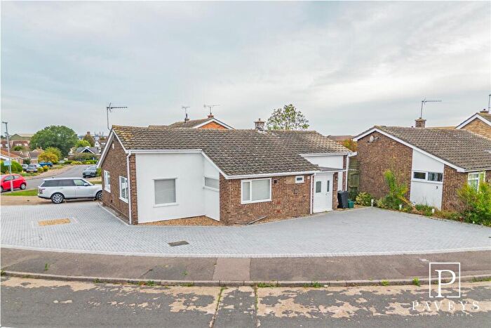 3 Bedroom Detached Bungalow For Sale In Gatefield Close, Walton On The Naze, CO14