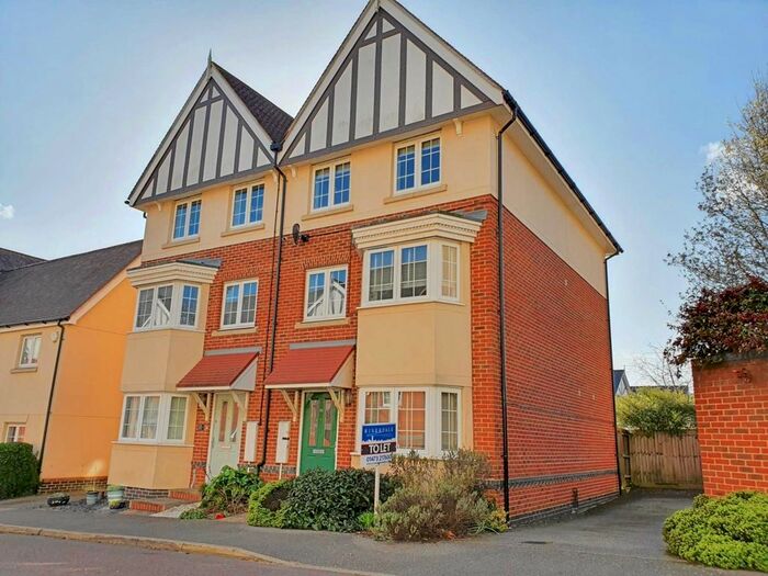 4 Bedroom Semi-Detached House To Rent In Turbine Road, Colchester, CO4