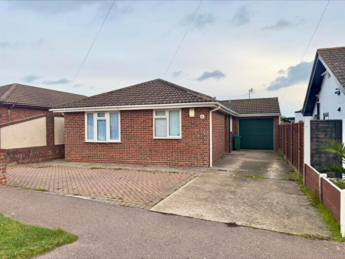 2 Bedroom Bungalow To Rent In Steyning Avenue, Peacehaven, BN10
