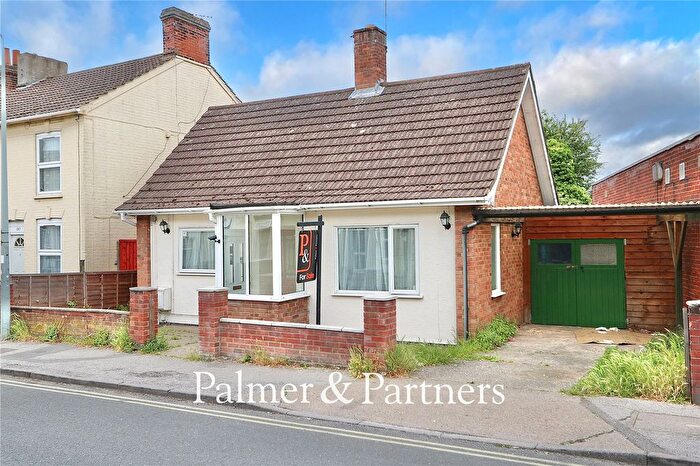 2 Bedroom Bungalow For Sale In Bramford Lane, Ipswich, Suffolk, IP1