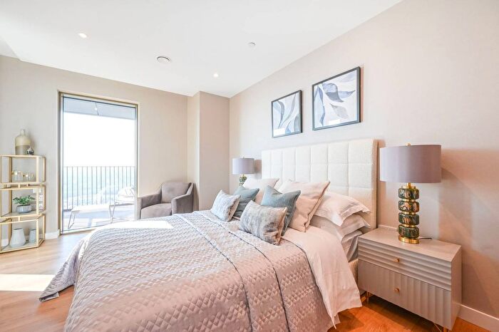 1 Bedroom Flat For Sale In One Thames Quay, Canary Wharf, London, E14