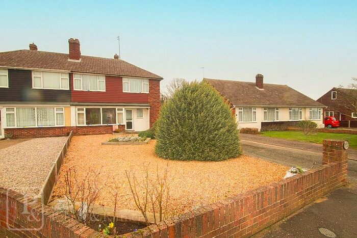 3 Bedroom Semi-Detached House To Rent In Cottage Drive, Colchester, Essexem, CO2