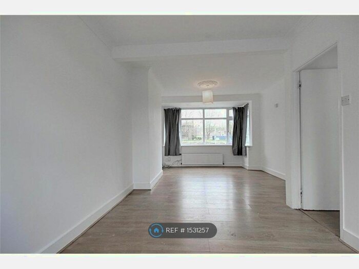 3 Bedroom Terraced House To Rent In South Ordnance Road, Enfield, EN3