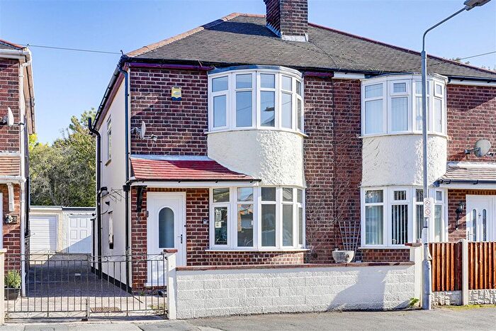 3 Bedroom Semi-Detached House For Sale In Midland Grove, Netherfield, Nottinghamshire, NG4