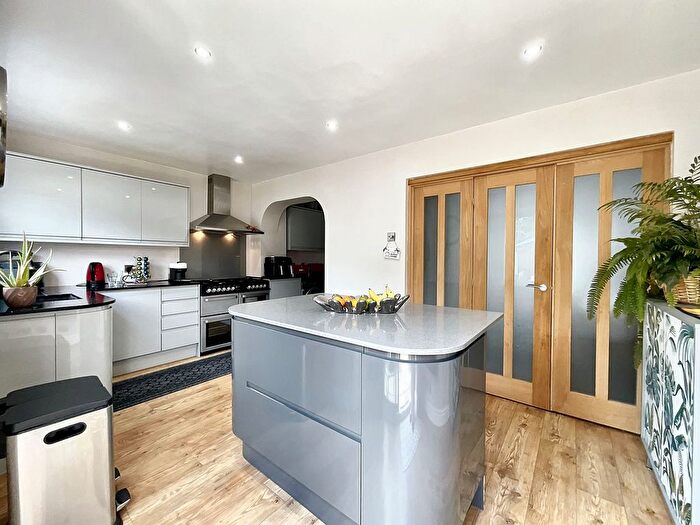 3 Bedroom Detached House For Sale In Glebe Close, Blythe Bridge, ST11