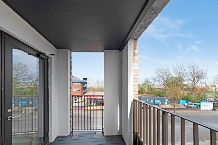 2 Bedroom Flat To Rent In Dollis Hill Avenue, Glynne House, The Gladstone, London, NW2