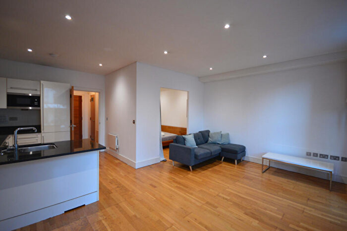 1 Bedroom Flat To Rent In Clare Lane, Islington, N1