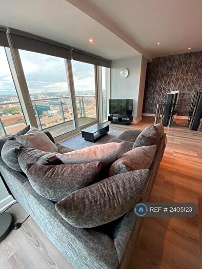 2 Bedroom Flat To Rent In Albion St, Leeds, LS2