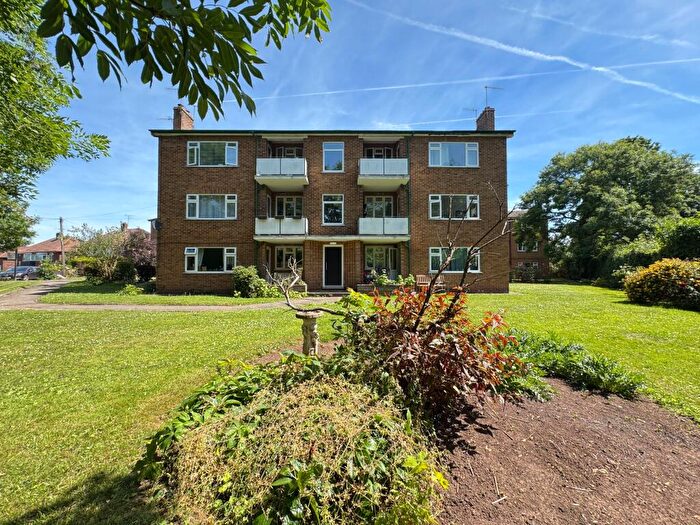 2 Bedroom Apartment To Rent In Willow Court, Stowe Avenue, West Bridgford, Nottingham, NG2