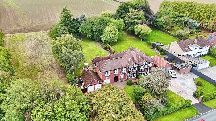 5 Bedroom Semi Detached House For Sale In Tranby Lane, Swanland, North Ferriby, HU14