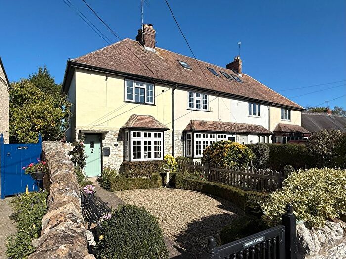 2 Bedroom Terraced House For Sale In Broad Street, Uffington, SN7